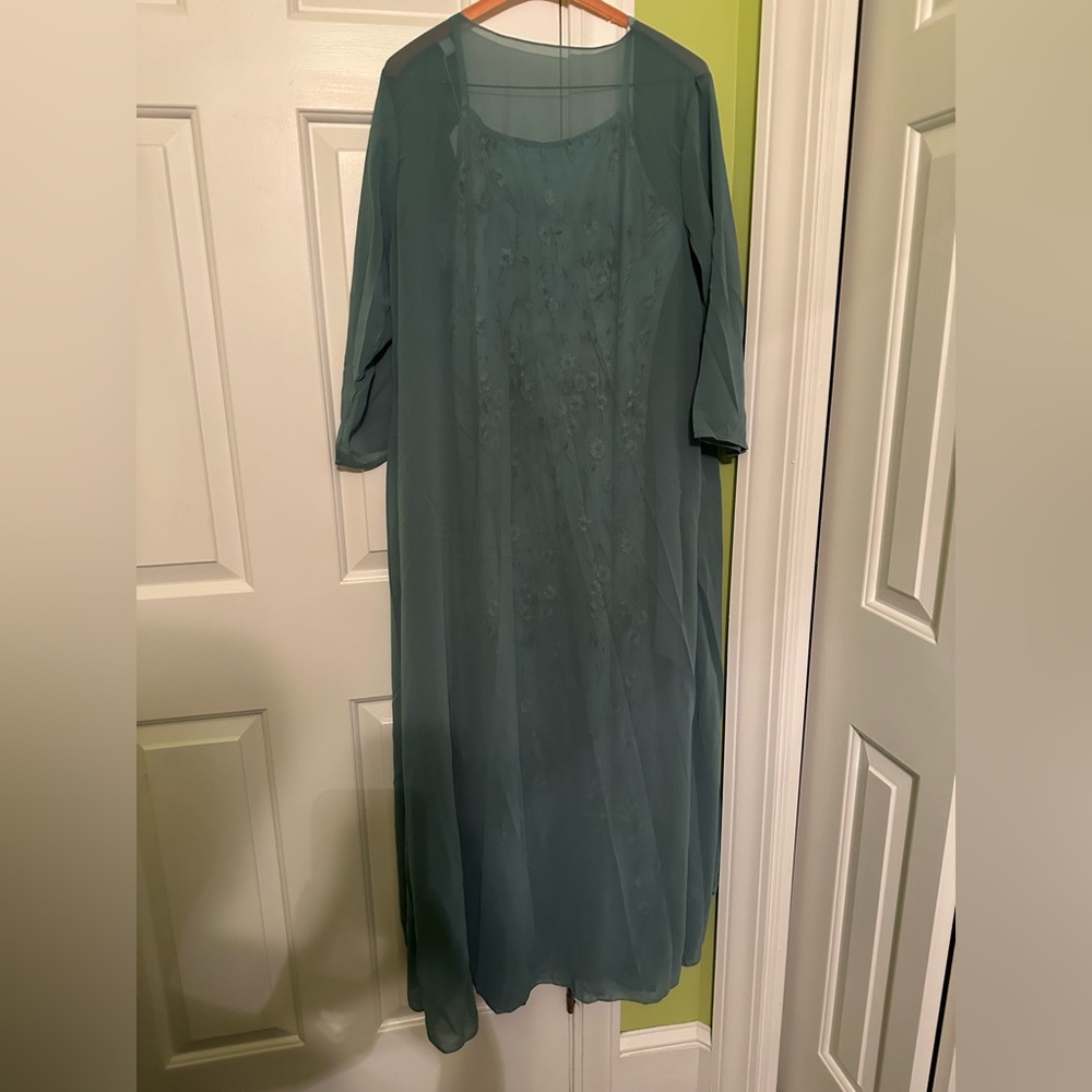 NWT Made With Love Floral Maxi Dress with Long Sheer Jacket Size Medium - Picture 6 of 15